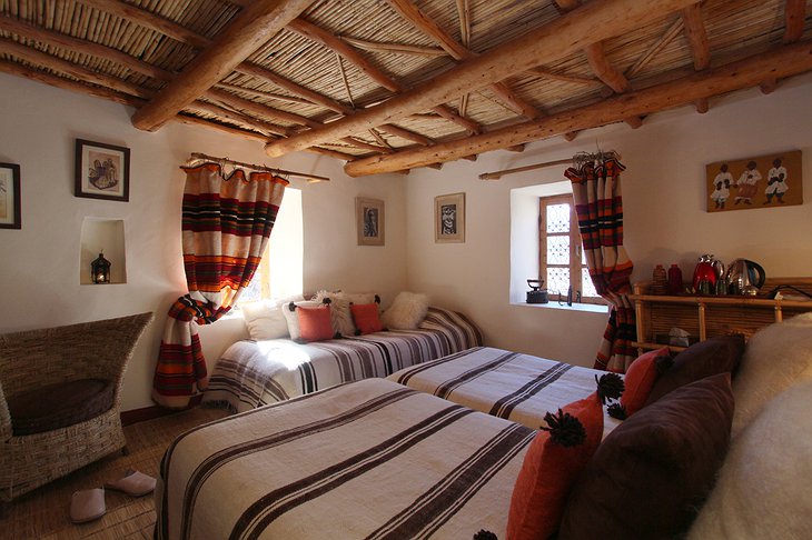 Douar Samra cozy Moroccan room with three beds