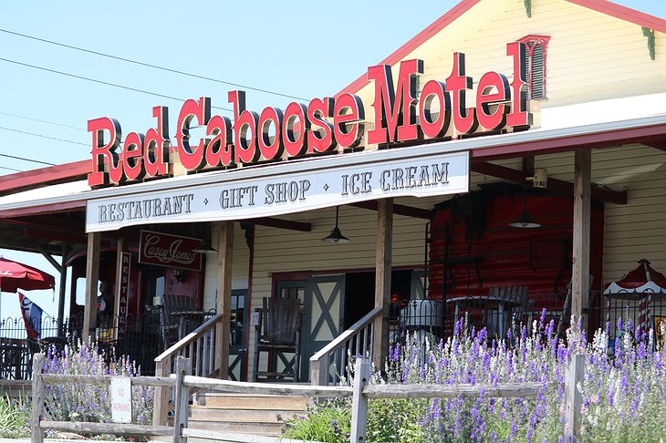Red Caboose Motel & Restaurant