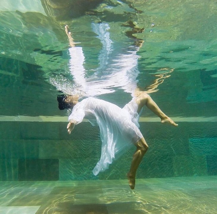 Under Water Swim Art
