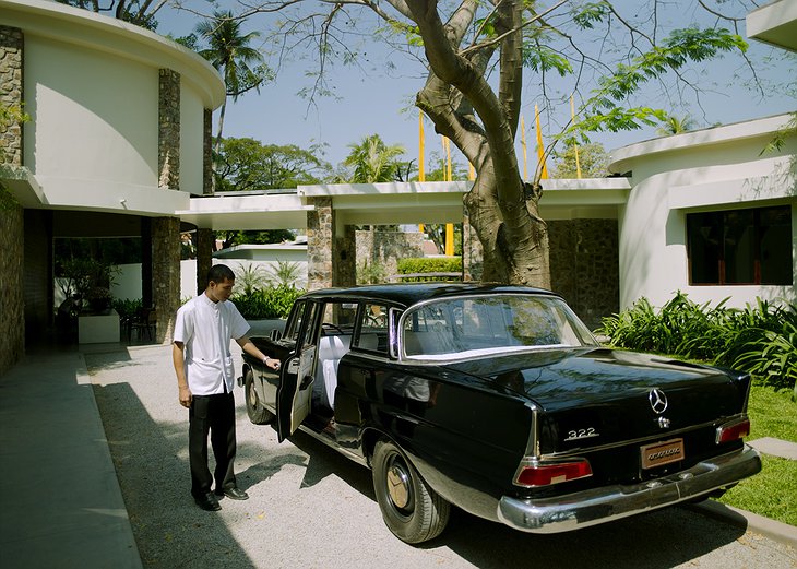 Amansara Resort with Vintage Mercedes