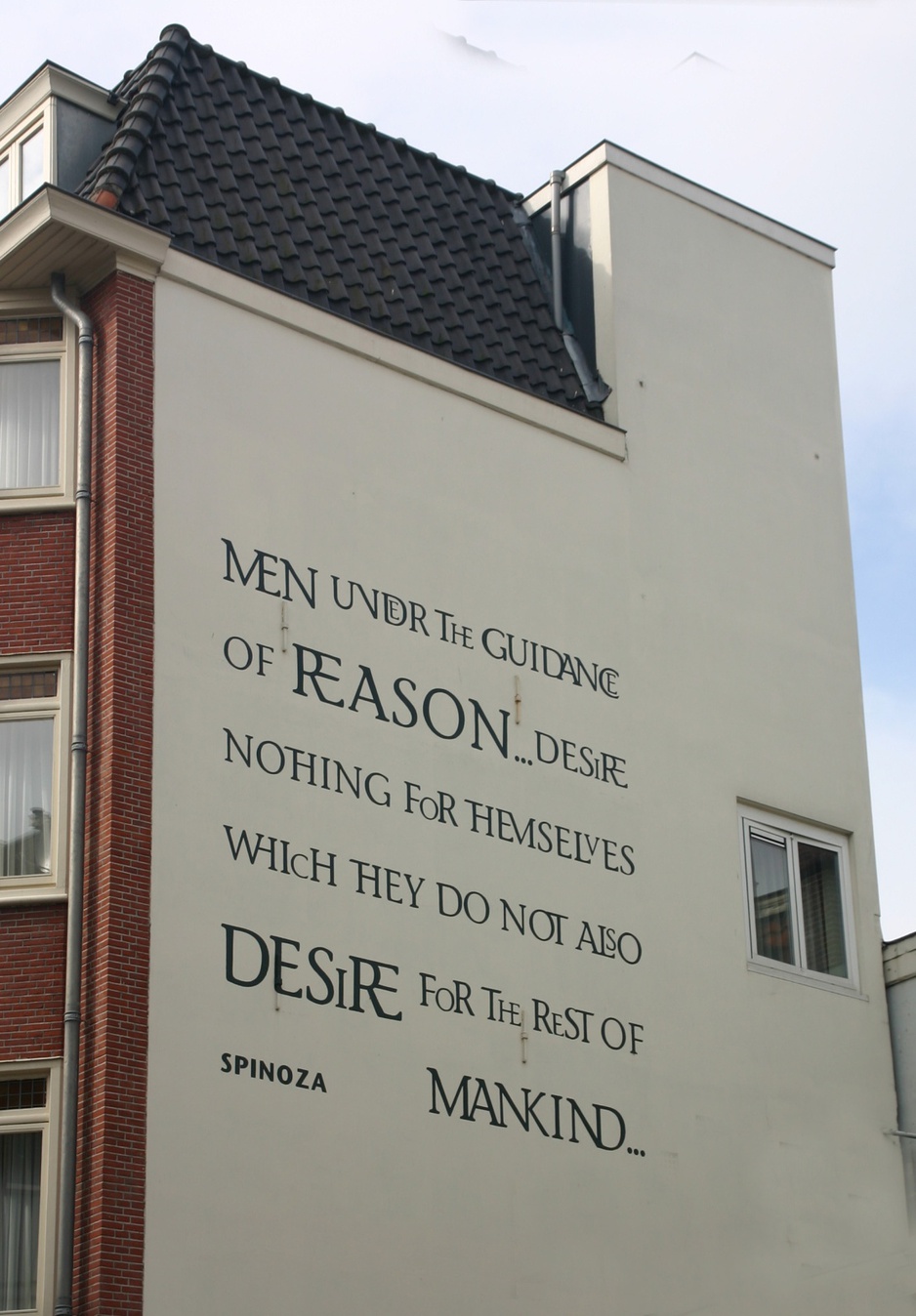 Hotel de Filosoof exterior wall, quote from a philosopher