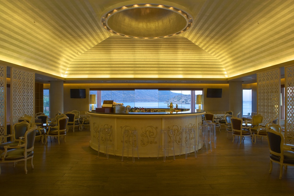 Domes of Elounda bar