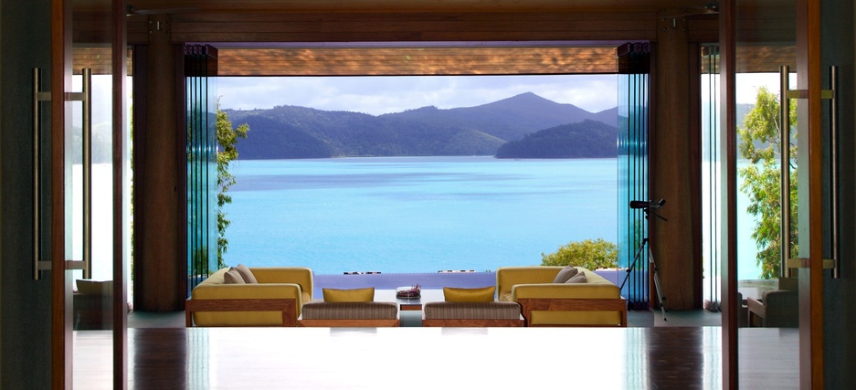 Qualia Hamilton Island table with panoramic views