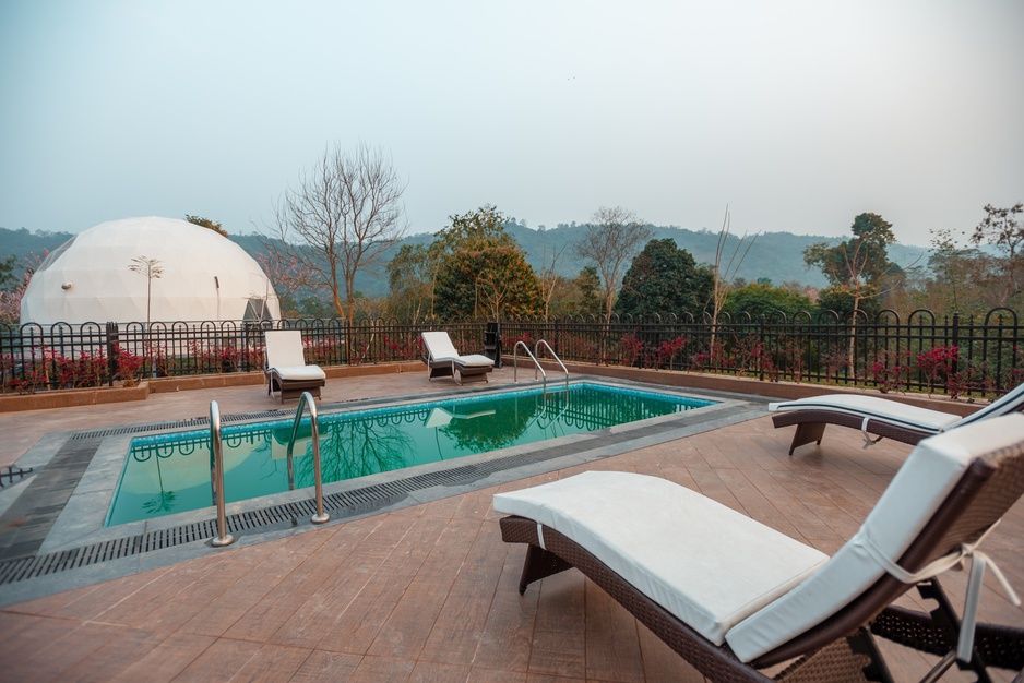 Vaani Greens Resort Outdoor Swimming Pool