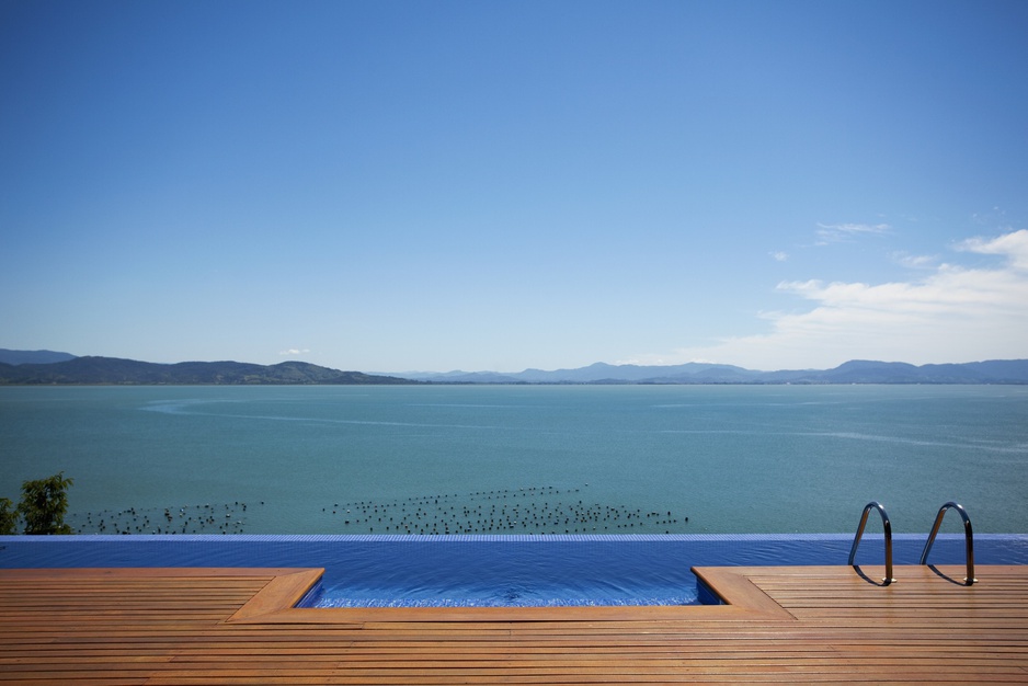 Ponta Dos Ganchos pool with panoramic views