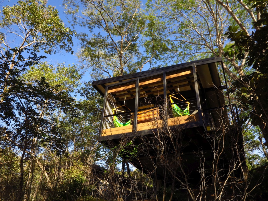 East Bungalow tree house