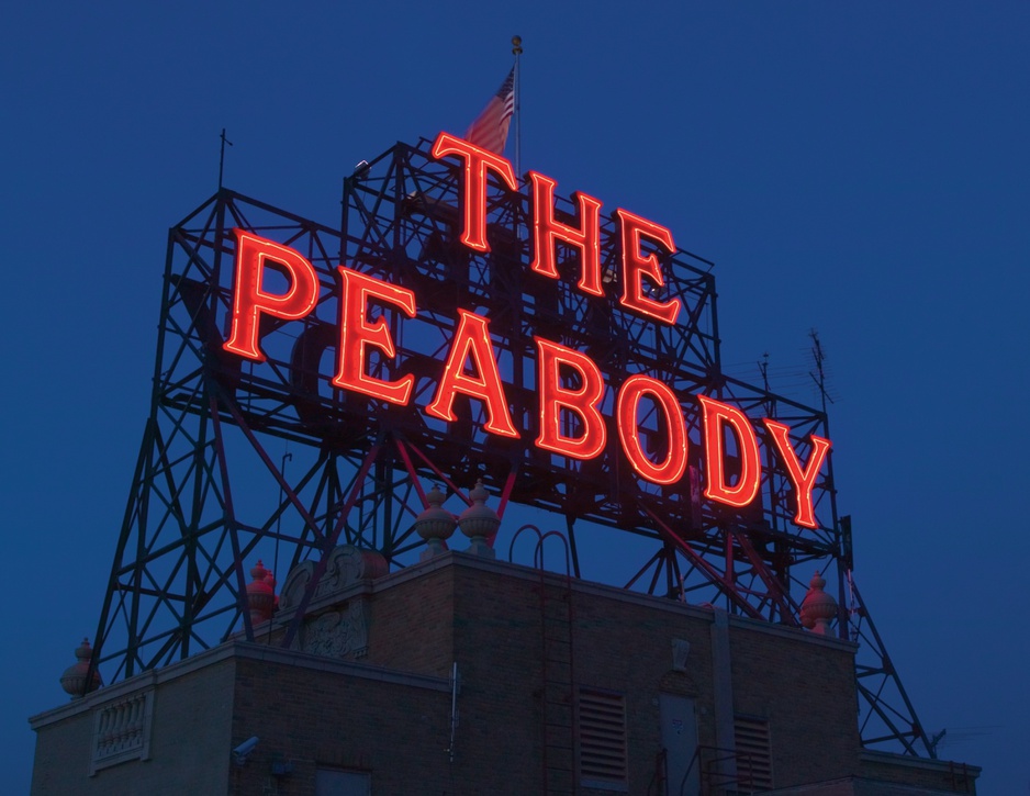 Peabody Memphis rooftop sign