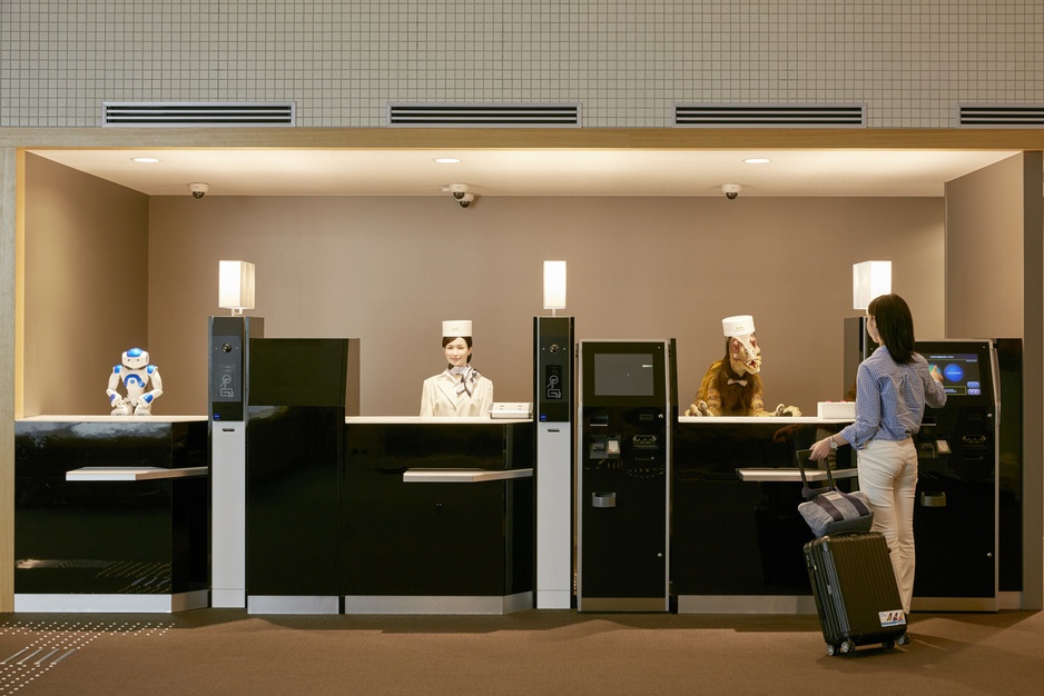 Henn-na Hotel font desk robot check-in