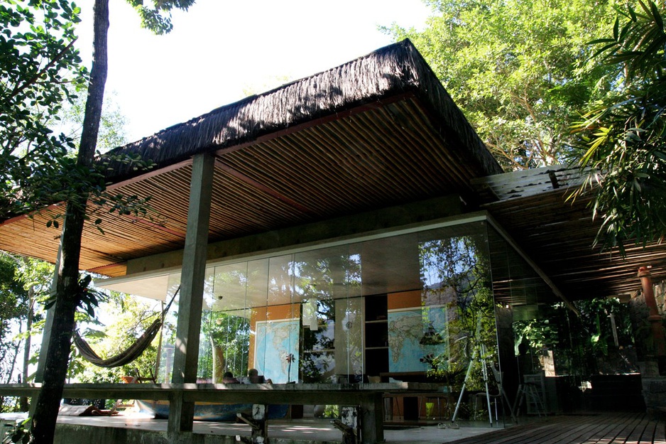 Casa No Félix glass house