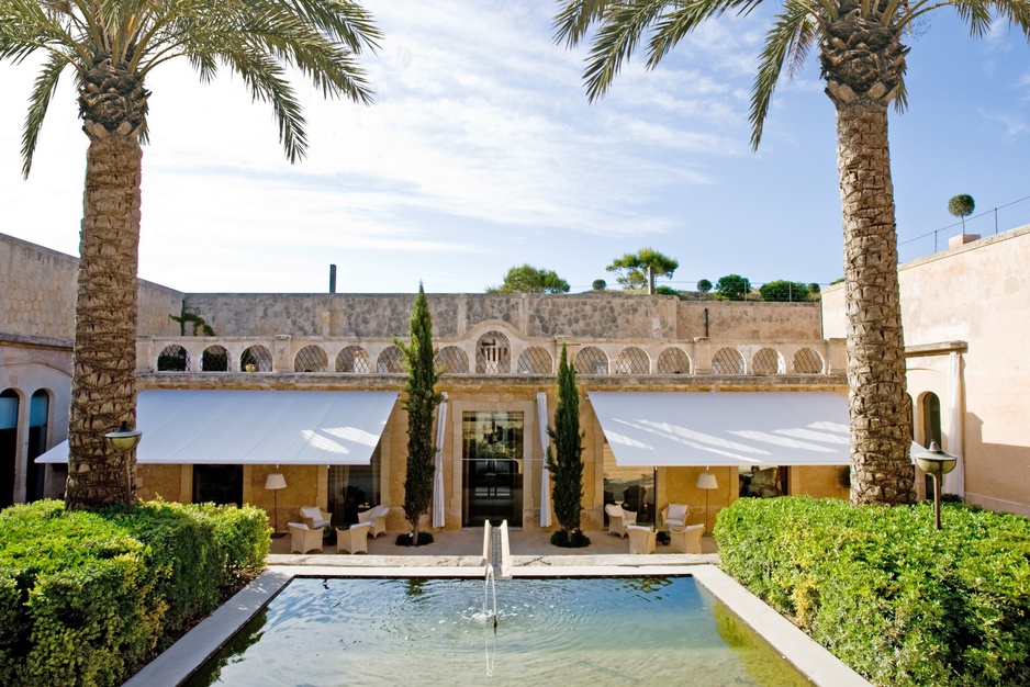 Cap Rocat hotel courtyard fountain