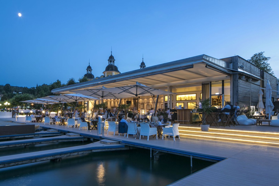 Falkensteiner Schlosshotel Velden terrace dining