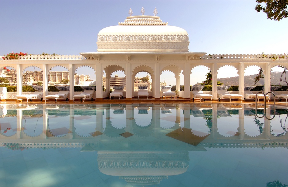 Lake Palace Hotel pool