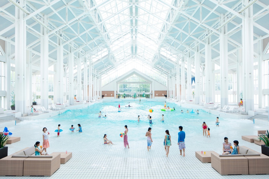 Tomamu The Tower Hotel Indoor Wave Pool