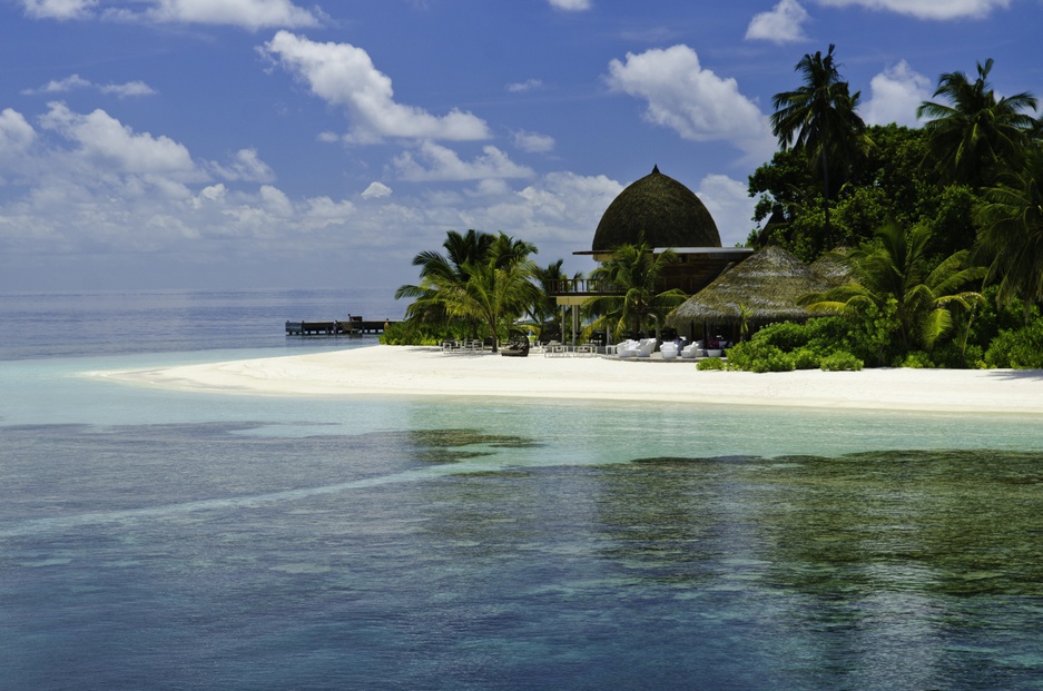 Kandolhu Island beach