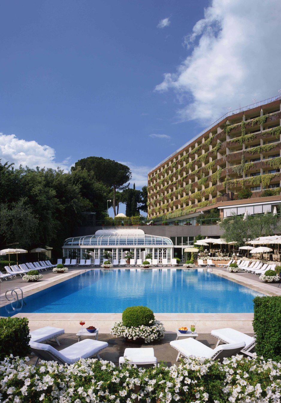 Rome Cavalieri outside swimming pool