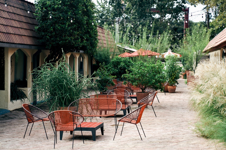 Austin Motel Courtyard