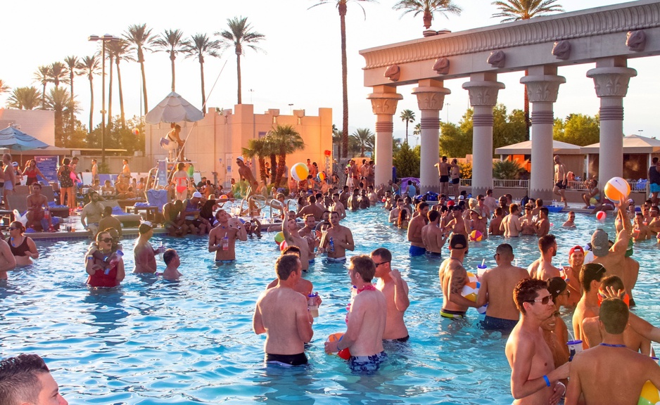 Luxor hotel pool party