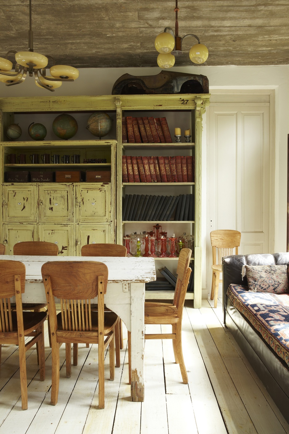 Casa Zinc book shelf