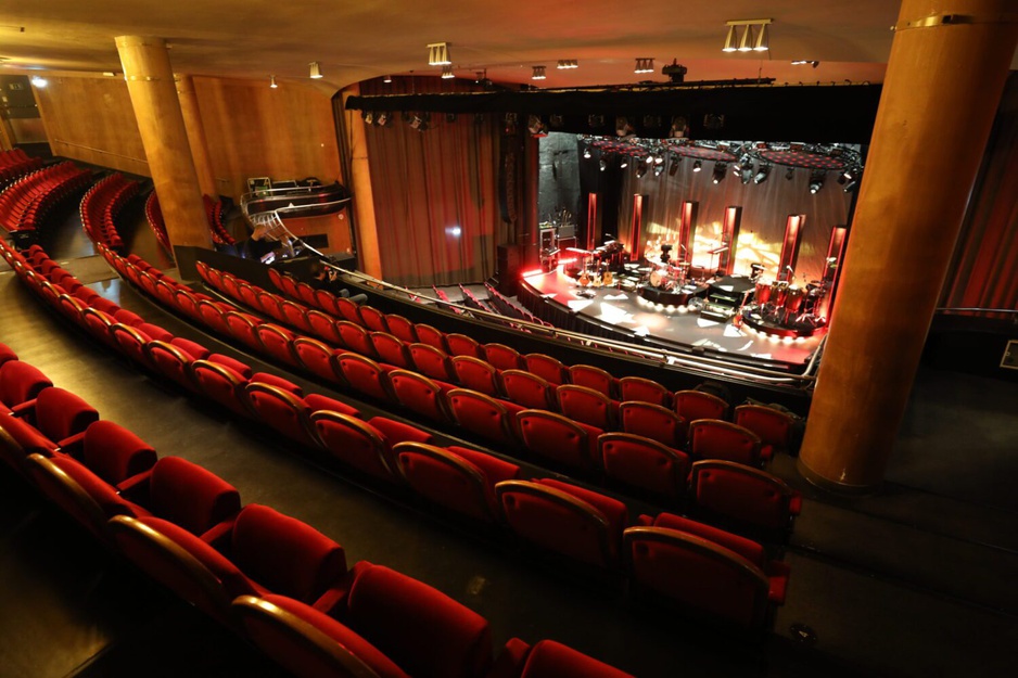 Hotel Rival Theater Balcony