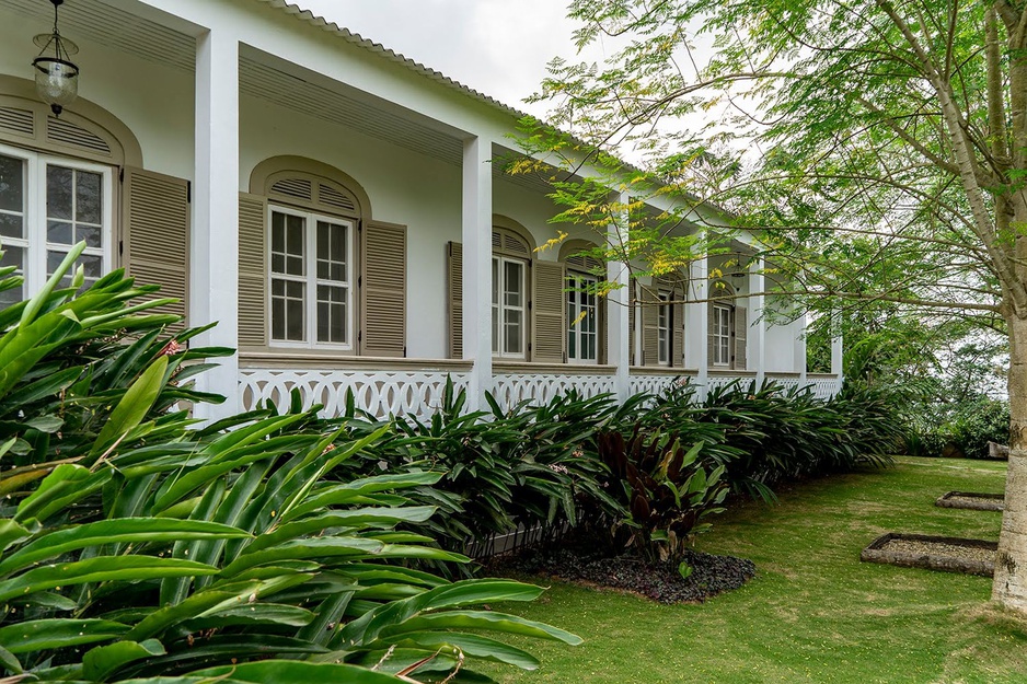 Hotel Roça Sundy Veranda And Vegetation