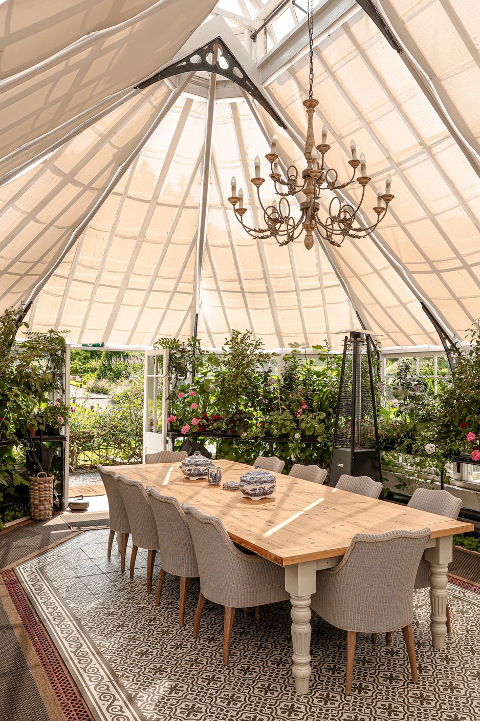 Azalea Glasshouse Atrium