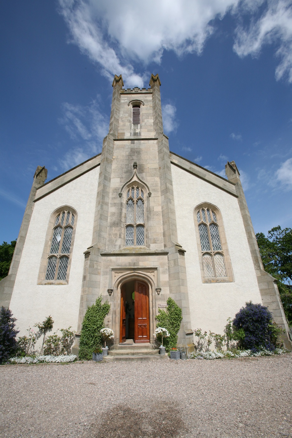 The Old Church of Urquhart frontal view