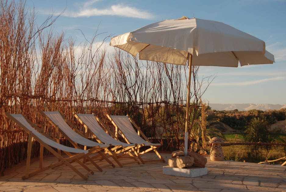 Al Tarfa Lodge Sun Loungers