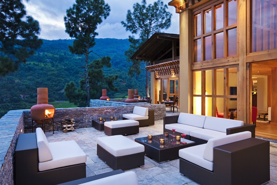 COMO Uma Punakha terrace at night