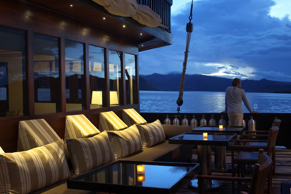 Alila Purnama deck at night