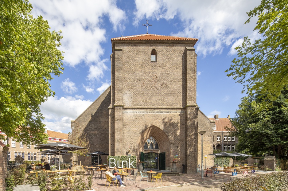 Saint Rita Church / Bunk Hotel Amsterdam Exterior