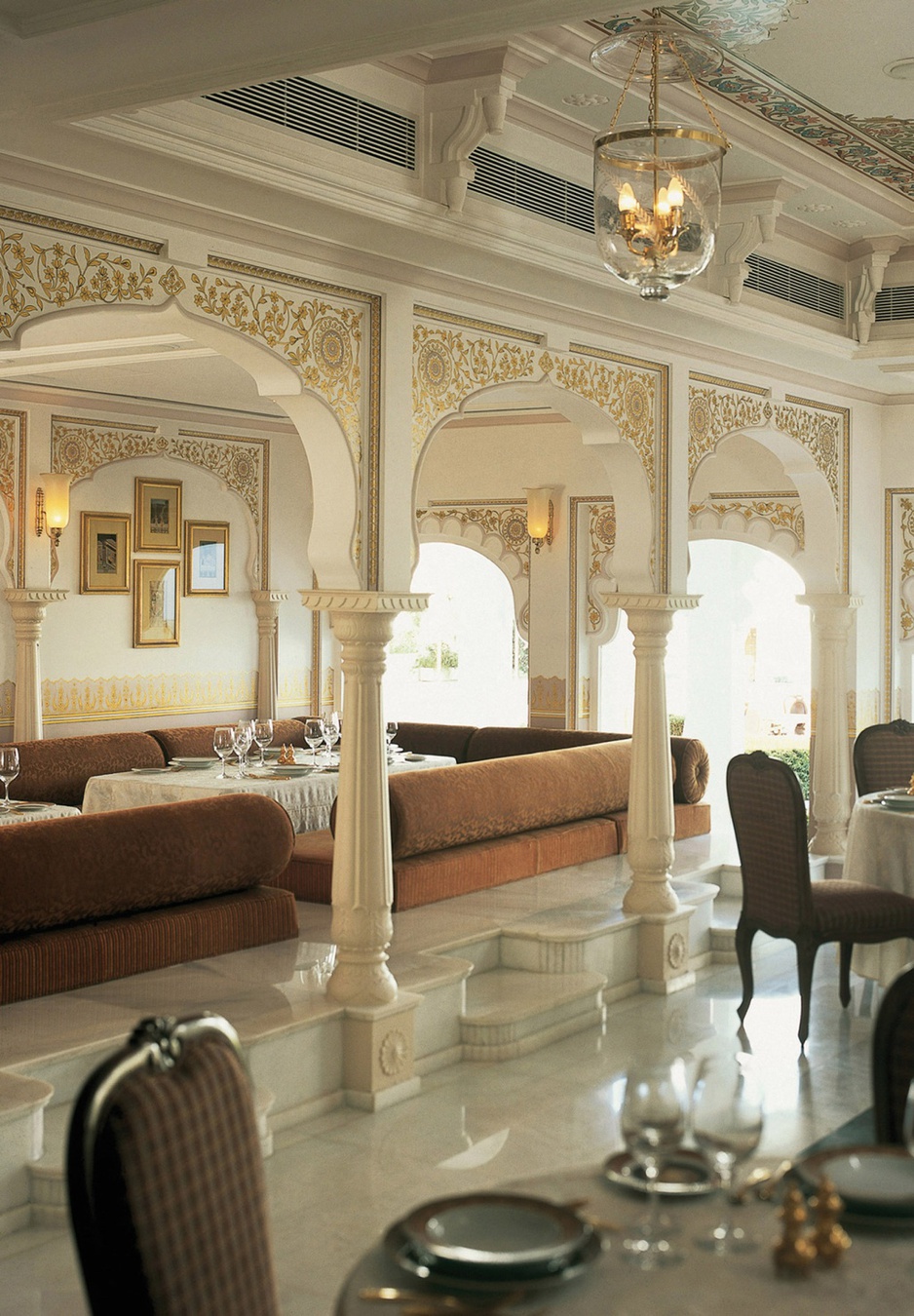 Lake Palace Hotel restaurant