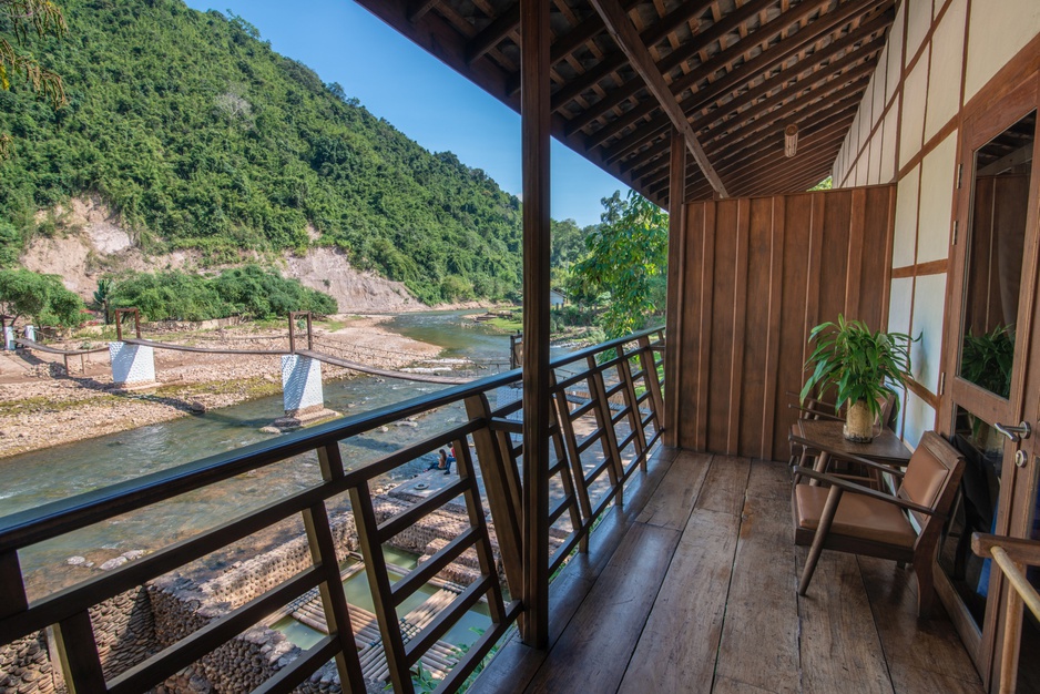 Muang La Lodge Balcony Overlooking The Bridge