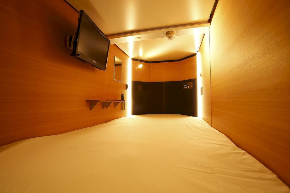 Capsule Hotel Rumor Plaza capsule interior