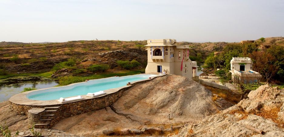 Lakshman Sagar main building with pool