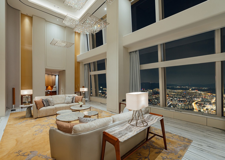 Royal Suite Living Room