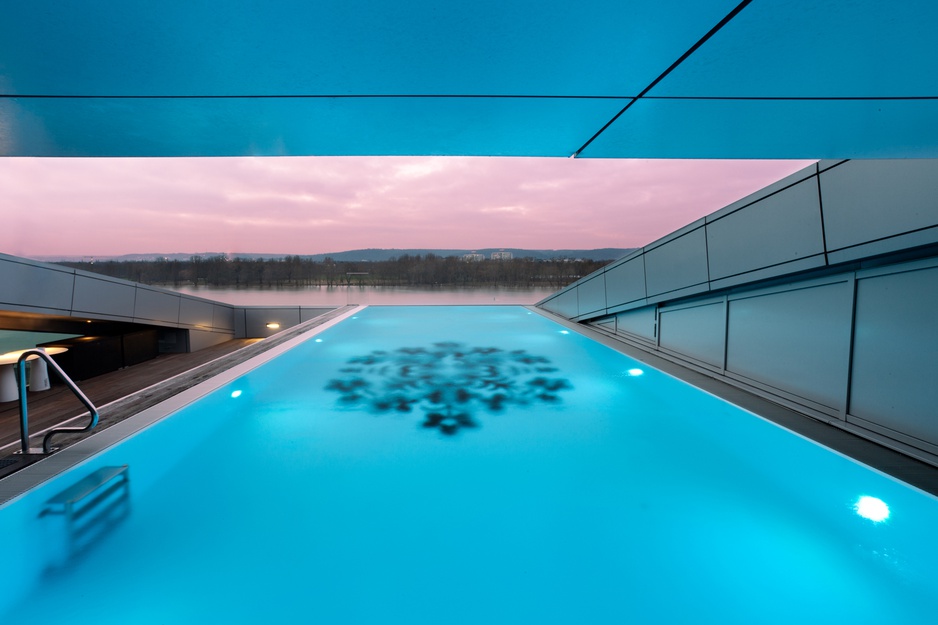 Kameha Grand Bonn rooftop pool