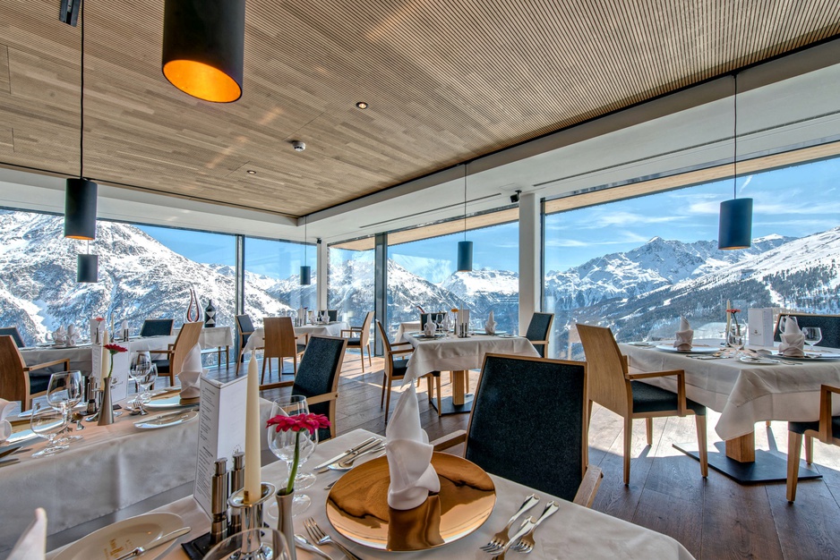 Hotel Schöne Aussicht Skybar restaurant with panoramic mountain views