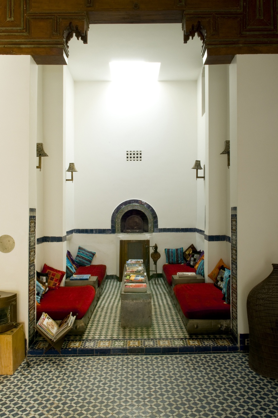 Riad Laaroussa salon with high ceiling