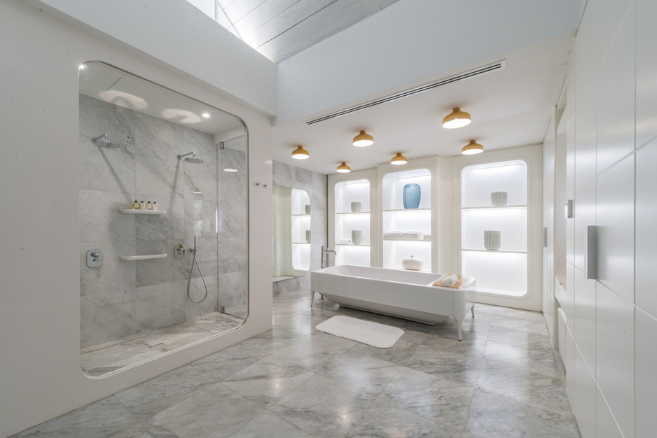 Collectors Villa bathroom