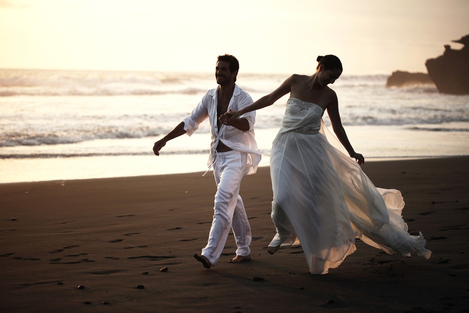 Romantic couple on the beach