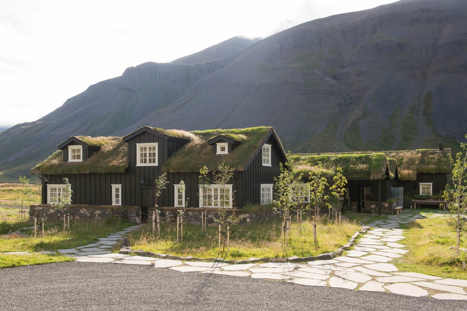 Deplar Farm buildings with green rooftops