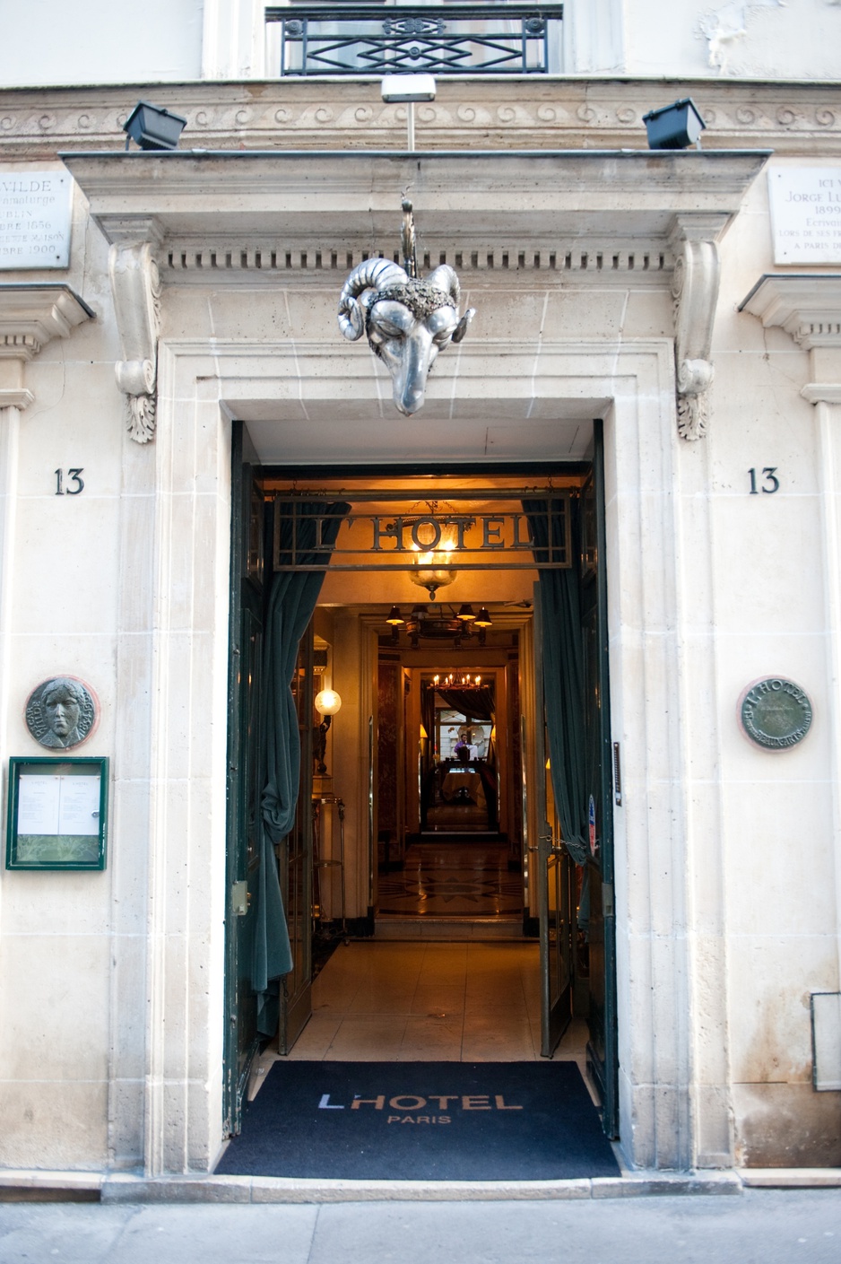 L'Hotel Paris Building View Outside Entrance