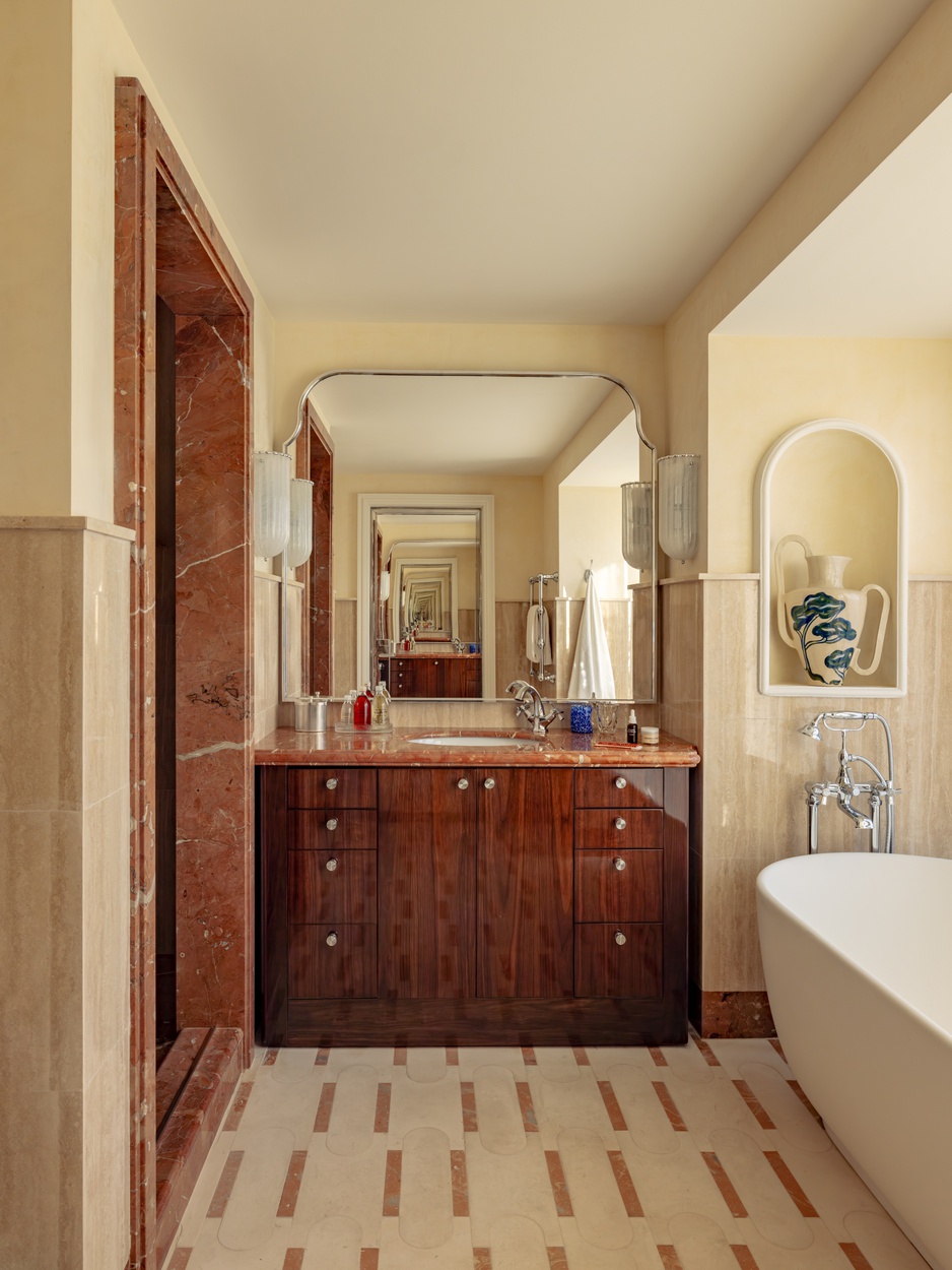 Casa Monti Roman Suite Bathroom