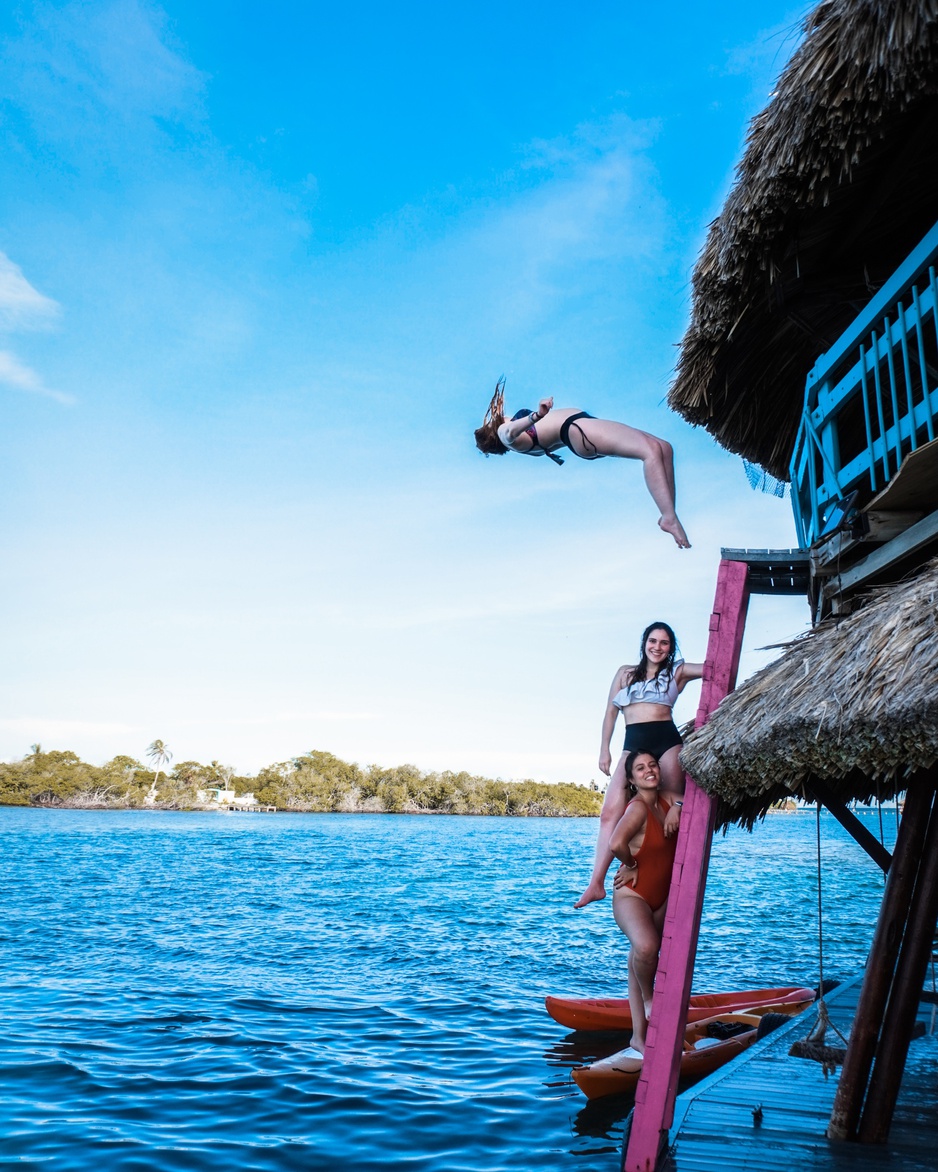 Casa en el Agua Backflip into the Sea