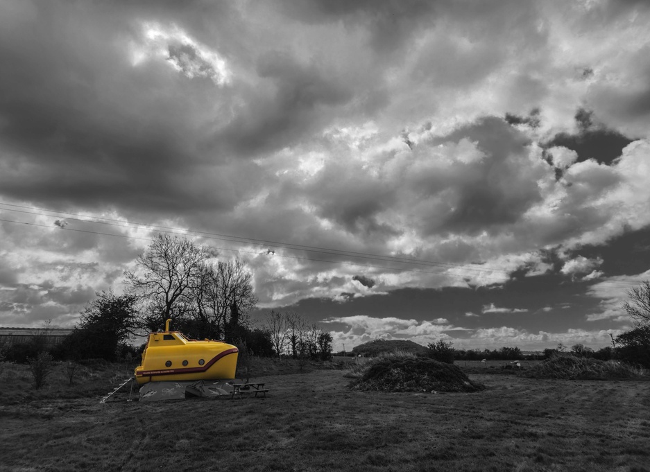 Yellow Submarine Glamping at Petruth Paddocks