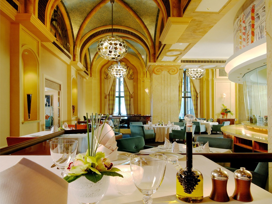 Emirates Palace restaurant