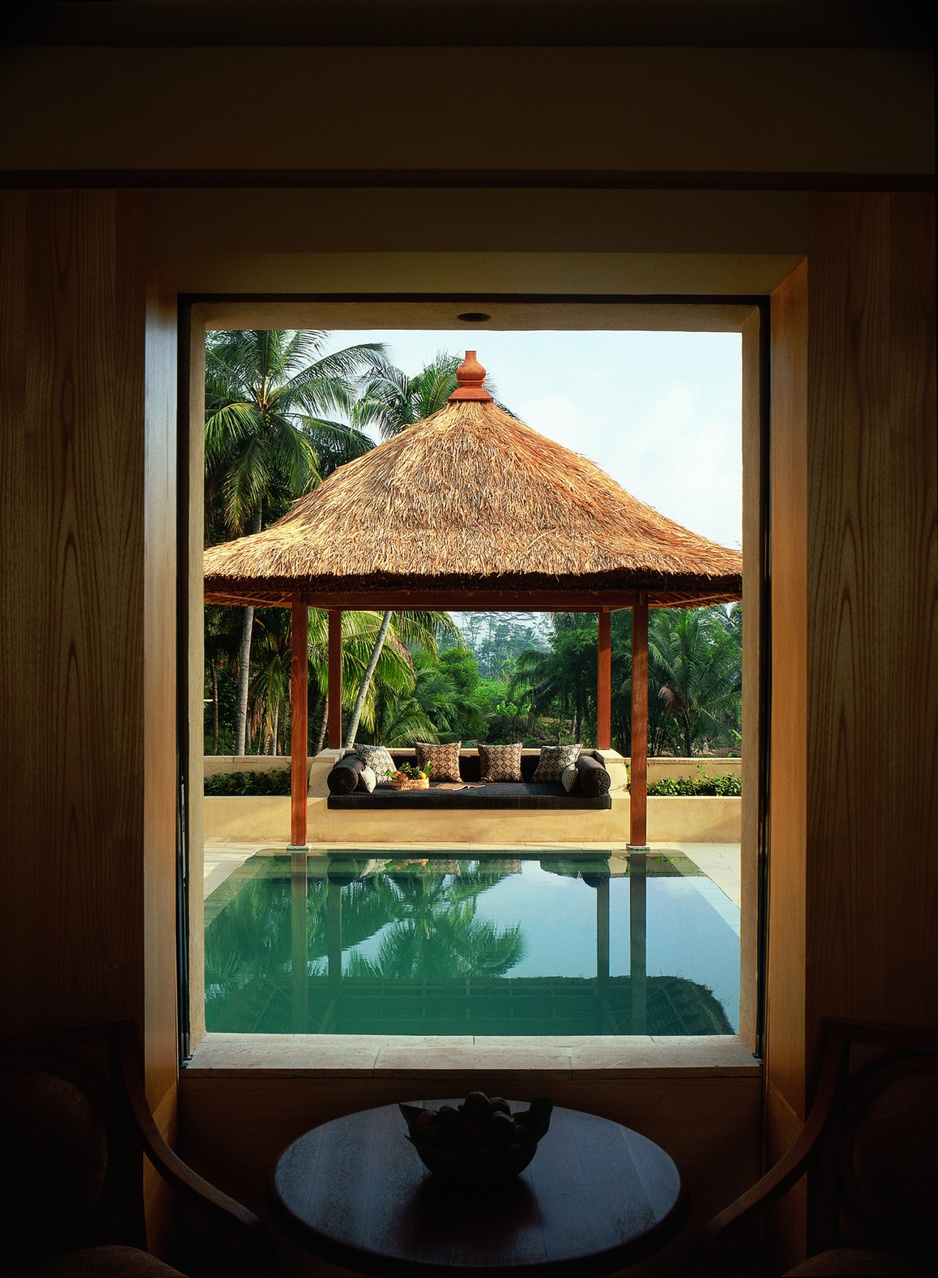 Amanjiwo pool suite view