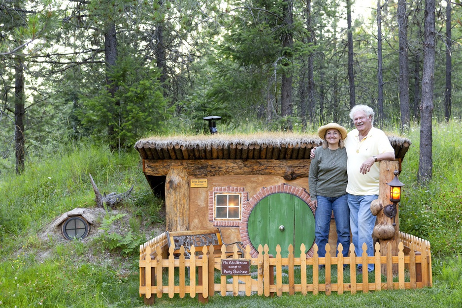 Hobbit house owners