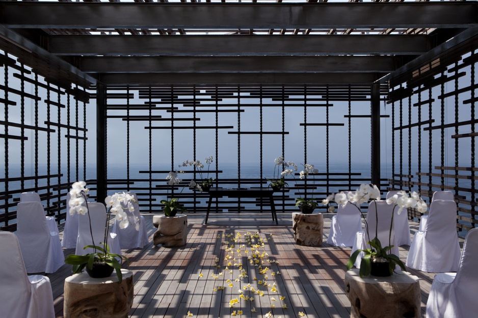 Alila Villas Uluwatu wedding