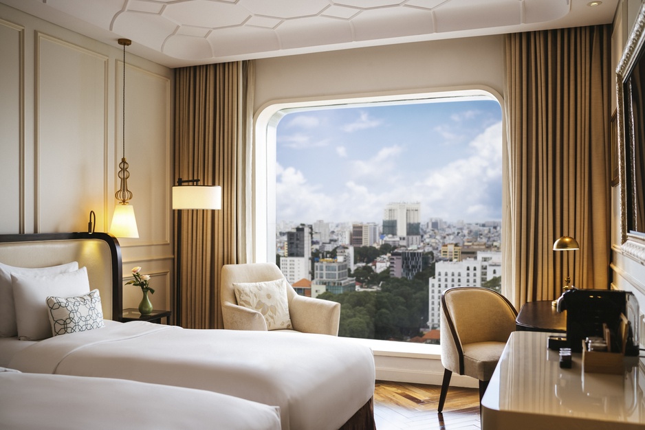 Hotel Des Arts Saigon Twin Bed Room With Ho Chi Minh City Panorama